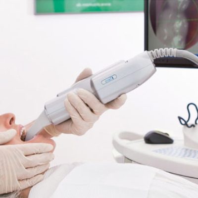 Intraoral scanning for digital dental impressions at 32 Pearls Dental Clinic, Telibandha, Raipur